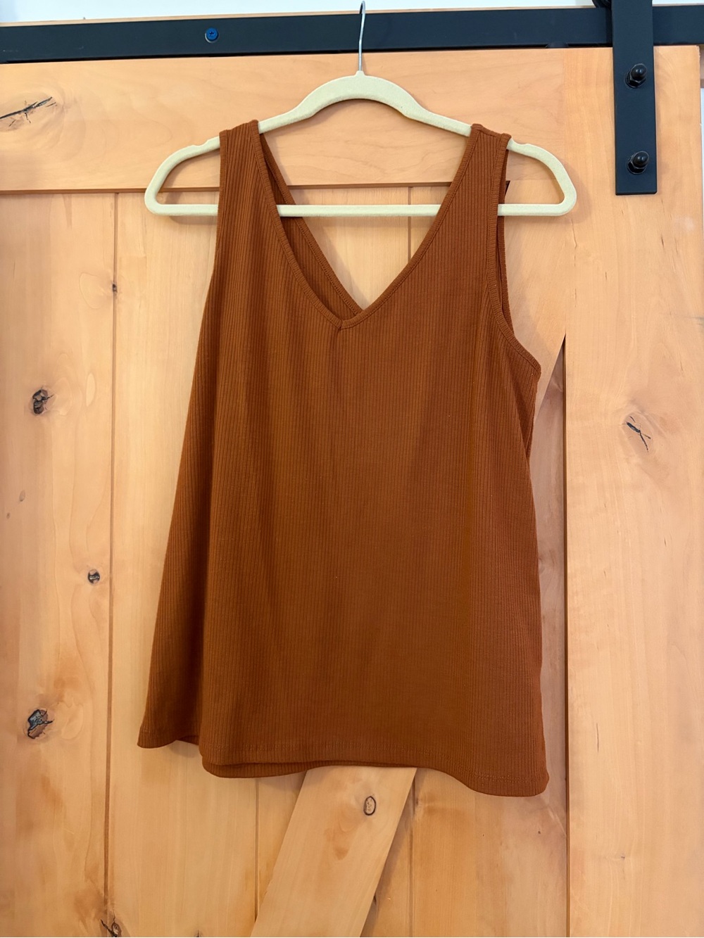 Carly Jean Los Angeles Ribbed V-Neck Tank Top - Rust